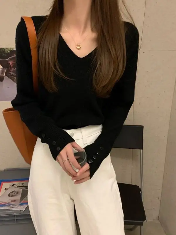 Korean Style V-Neck Long Sleeve Knitwear Loose Fit Slimming Base Layer Top for Women Autumn New Arrival Fashion Casual Tee