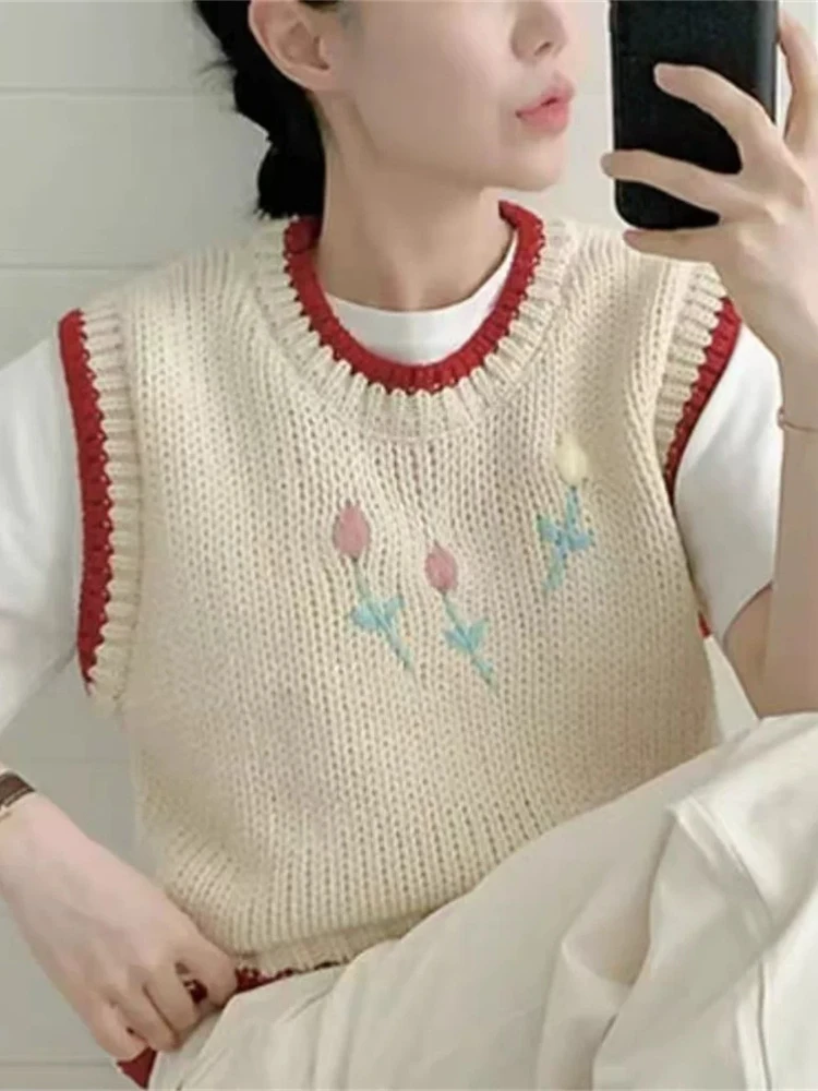 

Korobov Korean Ins Sweet Contrast Color Autumn V Neck Flower Embroidery Slim Pullover Knitted Sweater Vest