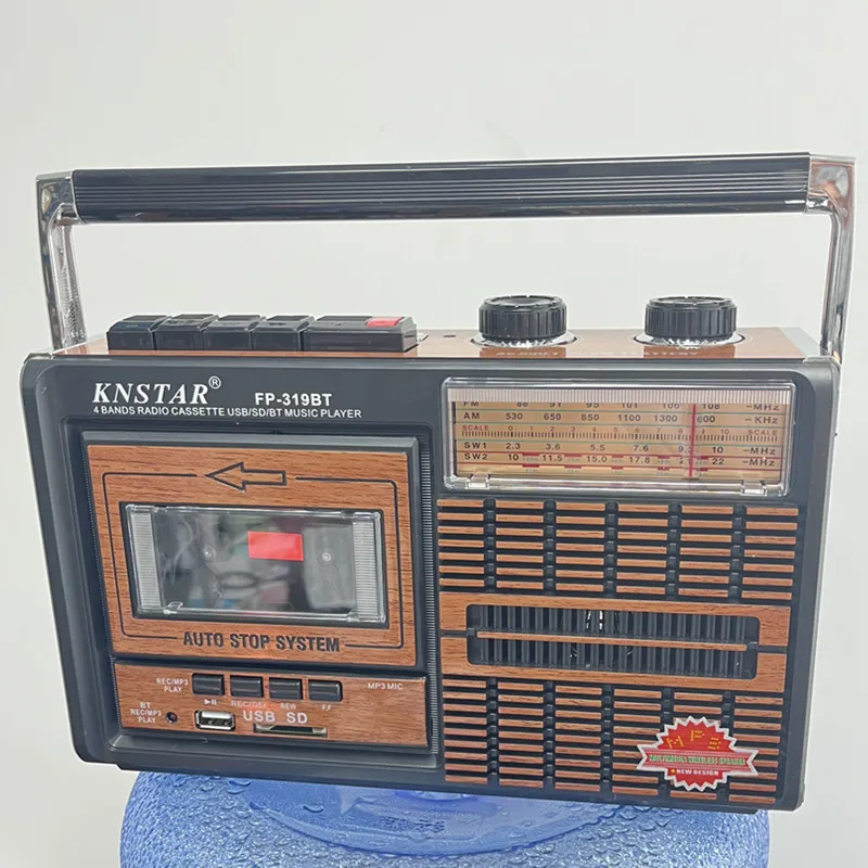 

Портативный кассетный плеер-бумбокс с FM/AM/SW стерео радио и беспроводными Bluetooth 5.0 колонками для дома