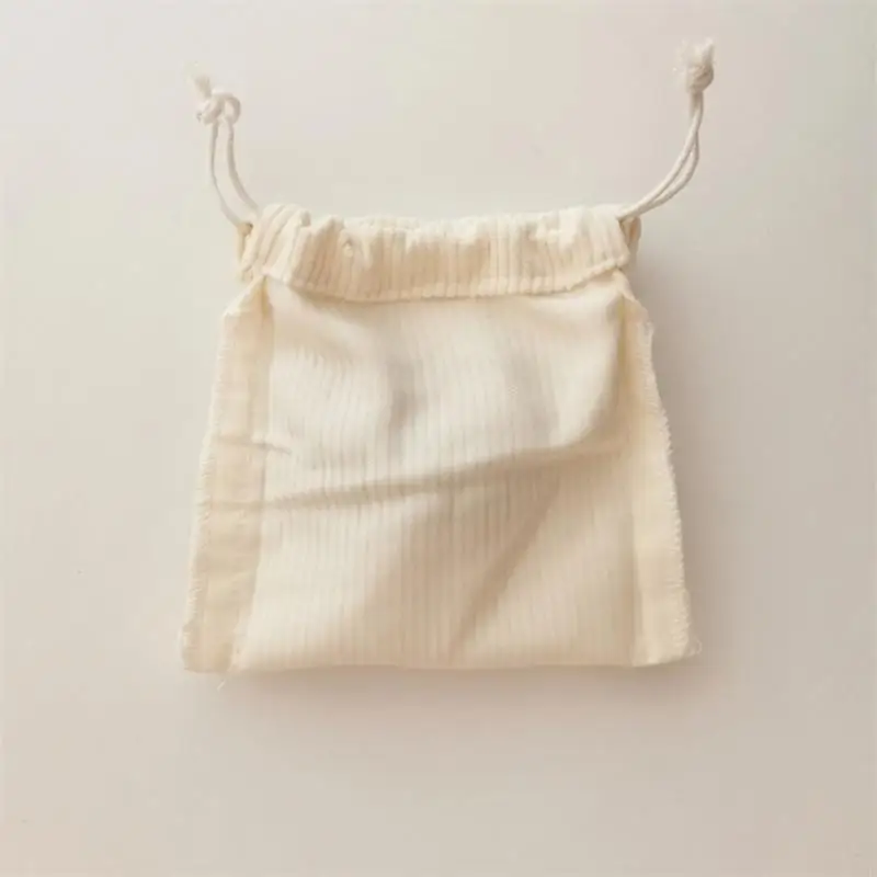 

N84E Portable Pacifier with Bear Print Pacifier Pocket Corduroy Drawstring Bag