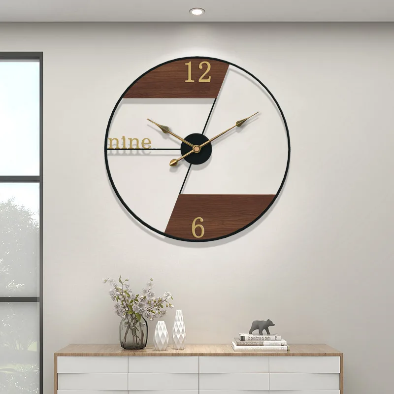 

European Retro Style Iron Wall Clock, Creative Clock in the Living Room, Silence on Time