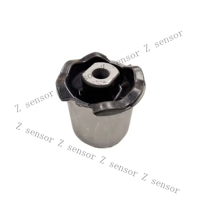 LR025159 Auto Parts Front Lower Control Arm Bushing for Land Rover Discovery