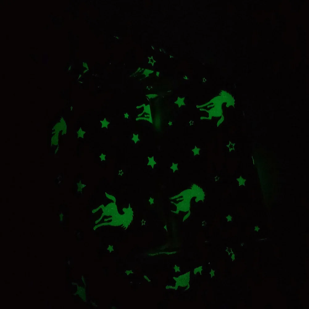 Cómoda silla para niños pequeños plegable que brilla en la oscuridad, silla convertible de espuma de felpa, sofá para niños que brilla en la oscuridad con estrellas para niñas y niños