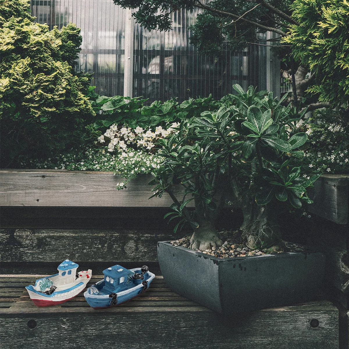 

5Pcs Mediterranean Micro Landscape Resin Craft Resin Desktop Ornament Creative Yacht Decoration for Succulent Moss Bonsai Garden