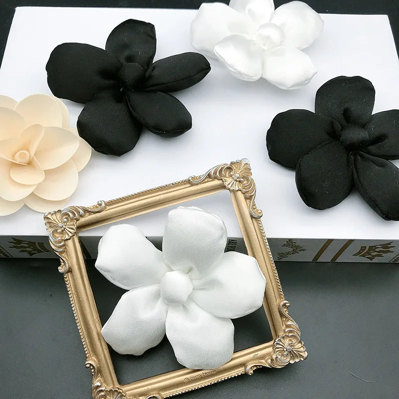 Cinco pétala flor pano vara costura, branco e preto, toalha de mesa, roupas, sapatos, chapéu, bordado, acessórios de patch, 3D, novo, 5pcs