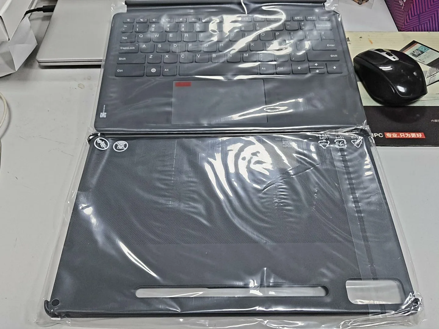 US ENGLISH Magnetic Keyboard and Stand for Lenovo TB370FU TB371FC TB372FC Tab P12 12.7 inch 2 in 1 TB240FC Laptop
