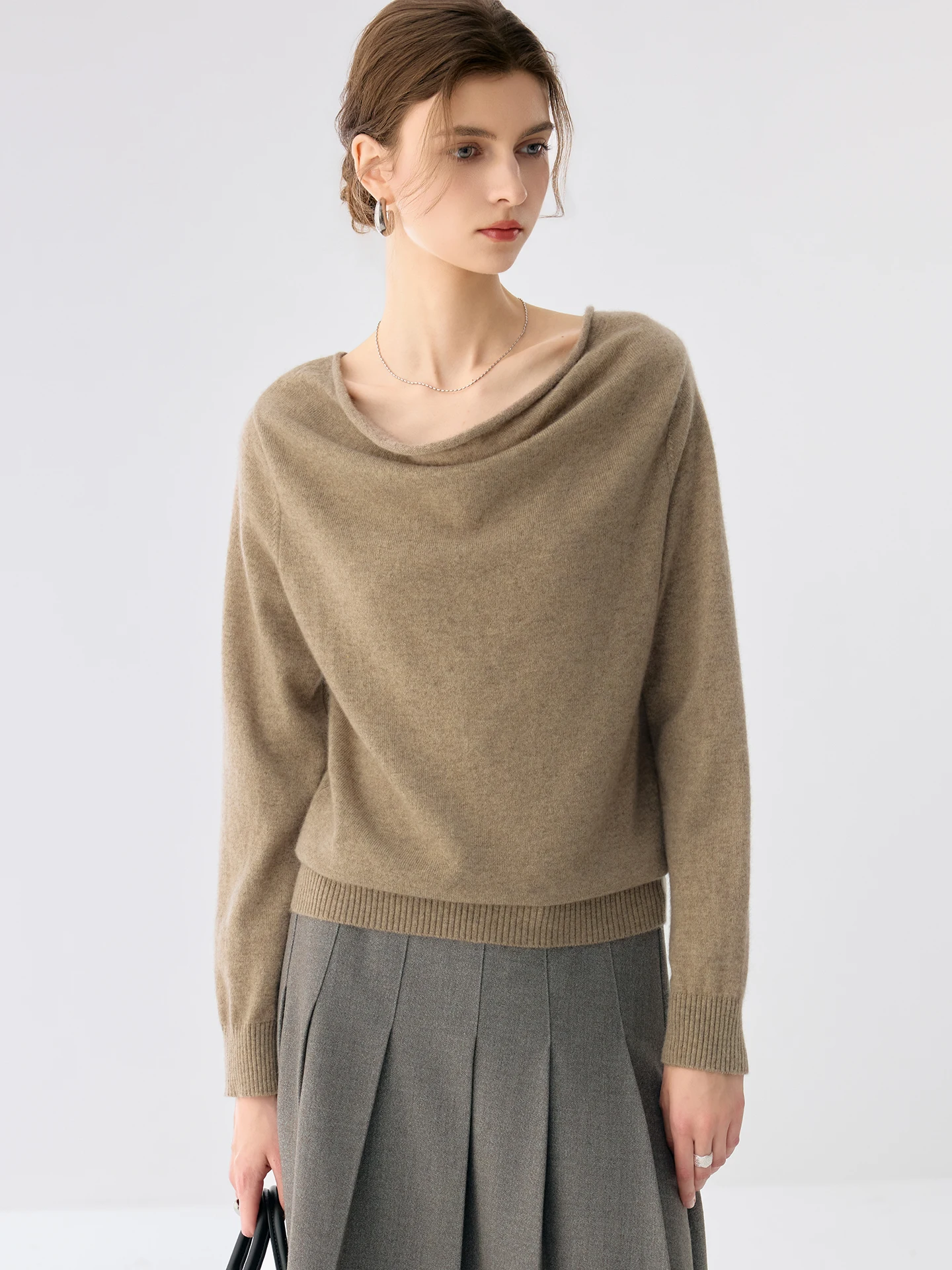 Women's New100% Cashmere Pullover Sweater Autumn Winter Off-the-Shoulder Soild Long Sleeve Boat Neck Knit Inner Top Light Luxury