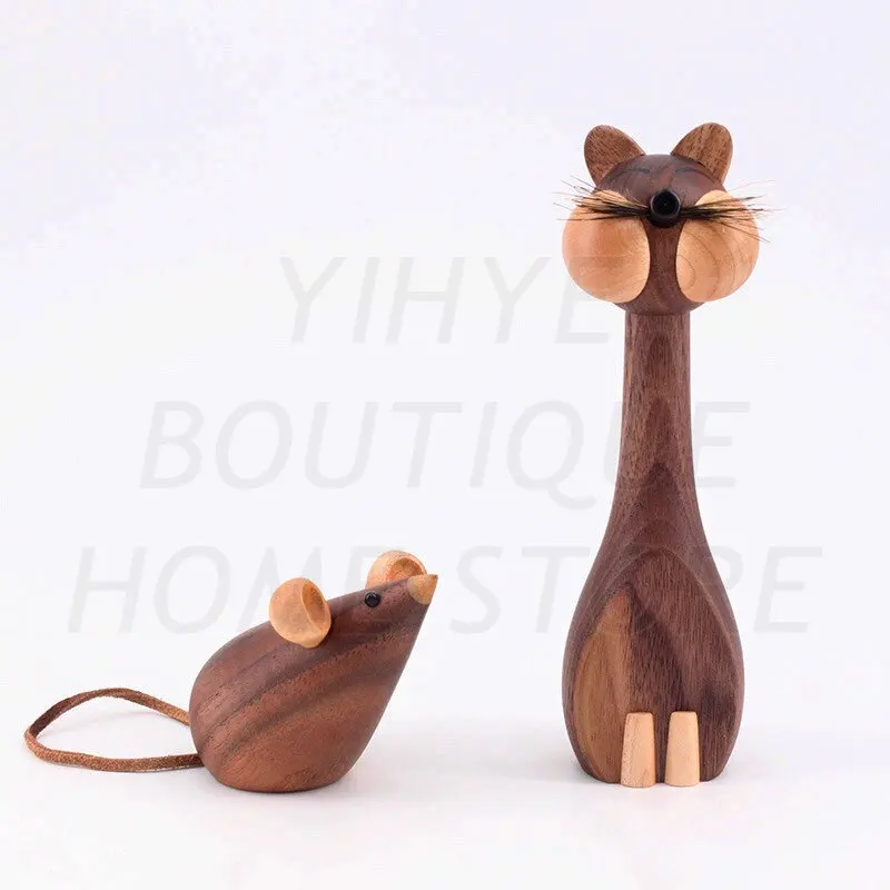 

The Cat and the Mouse Anime Figure Walnut Wood Ornament INS Style Desktop Decor Study Decoration Chinese Zodiac Gift