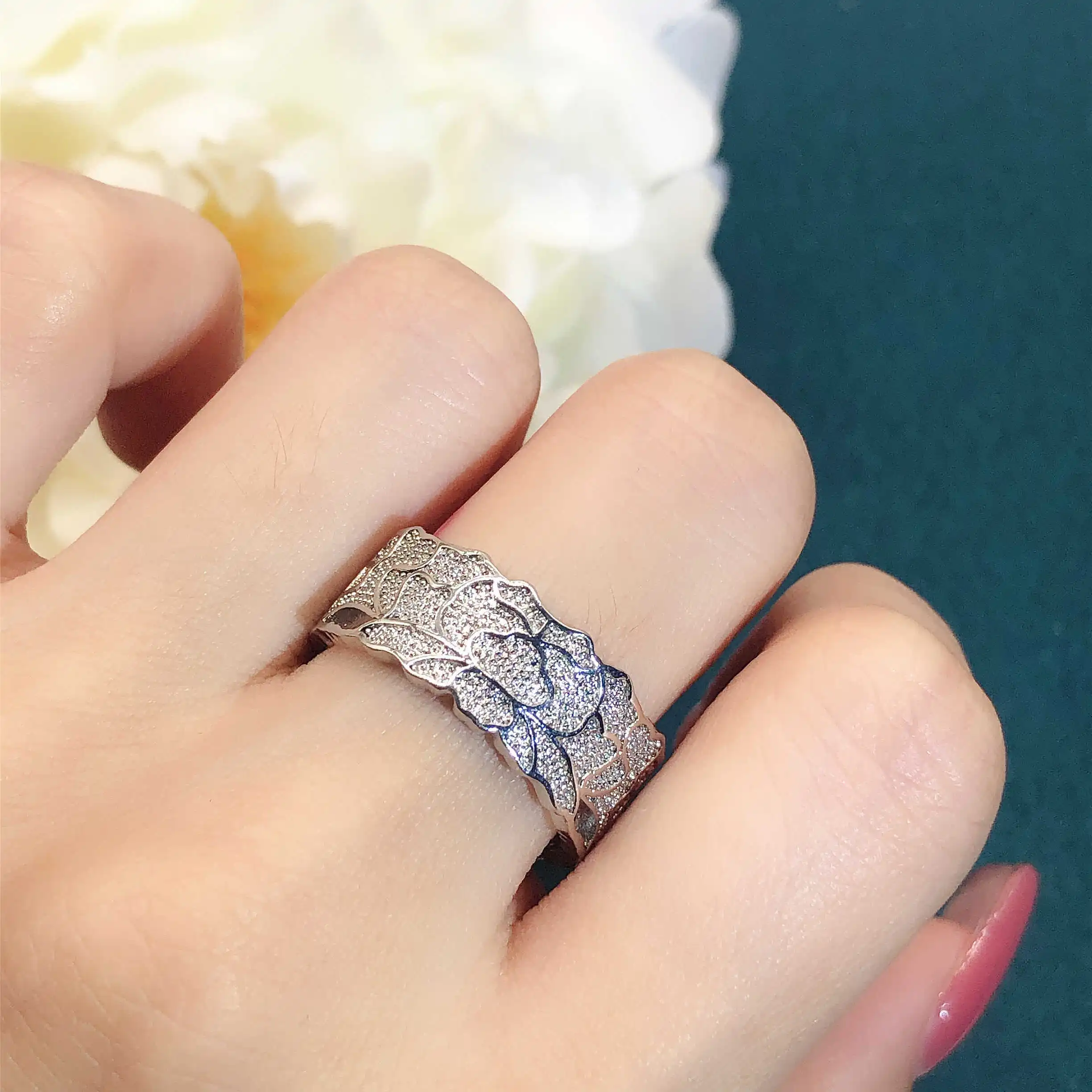 

Винтажное кольцо Youngever с цветочным кружевом и ажурным узором, креативное, индивидуальное, из сплава, с искусственными камнями