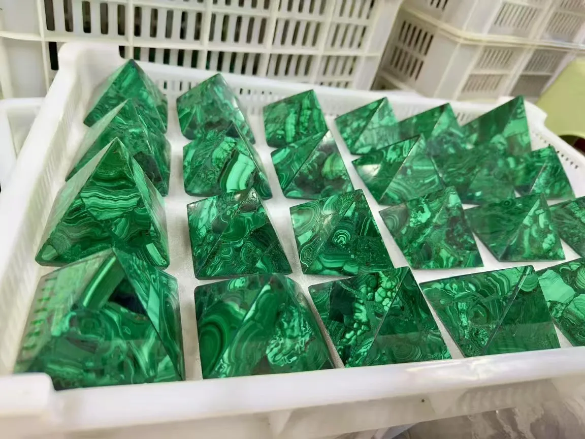 Pirámide de cristal de malaquita natural, que promueve la curación espiritual, piedra energética, decoración del hogar, purificación y divinidad