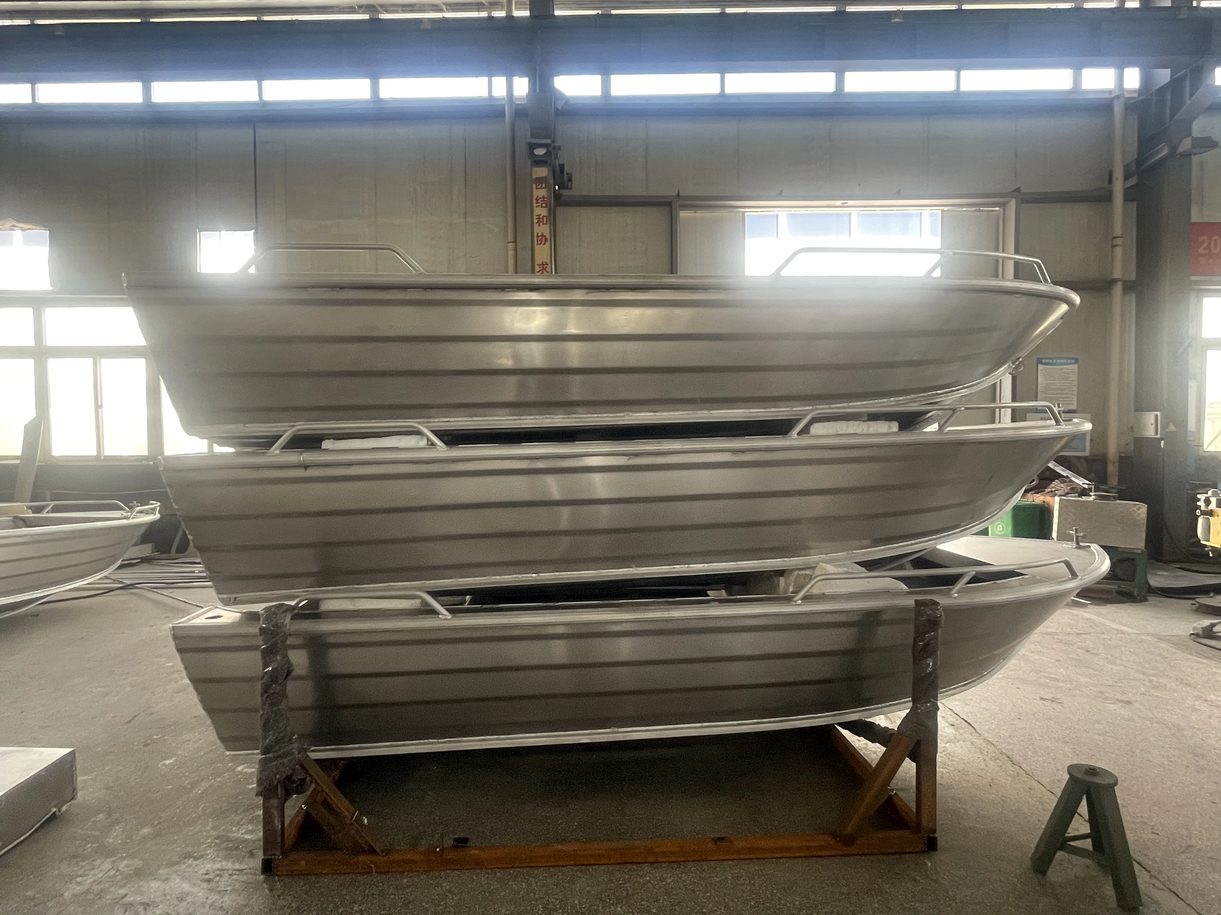 HOT SALE High Quality Aluminum Outboard Small Center Console Sport Fishing Yachts for River Cruising Sightseeing Entertainment