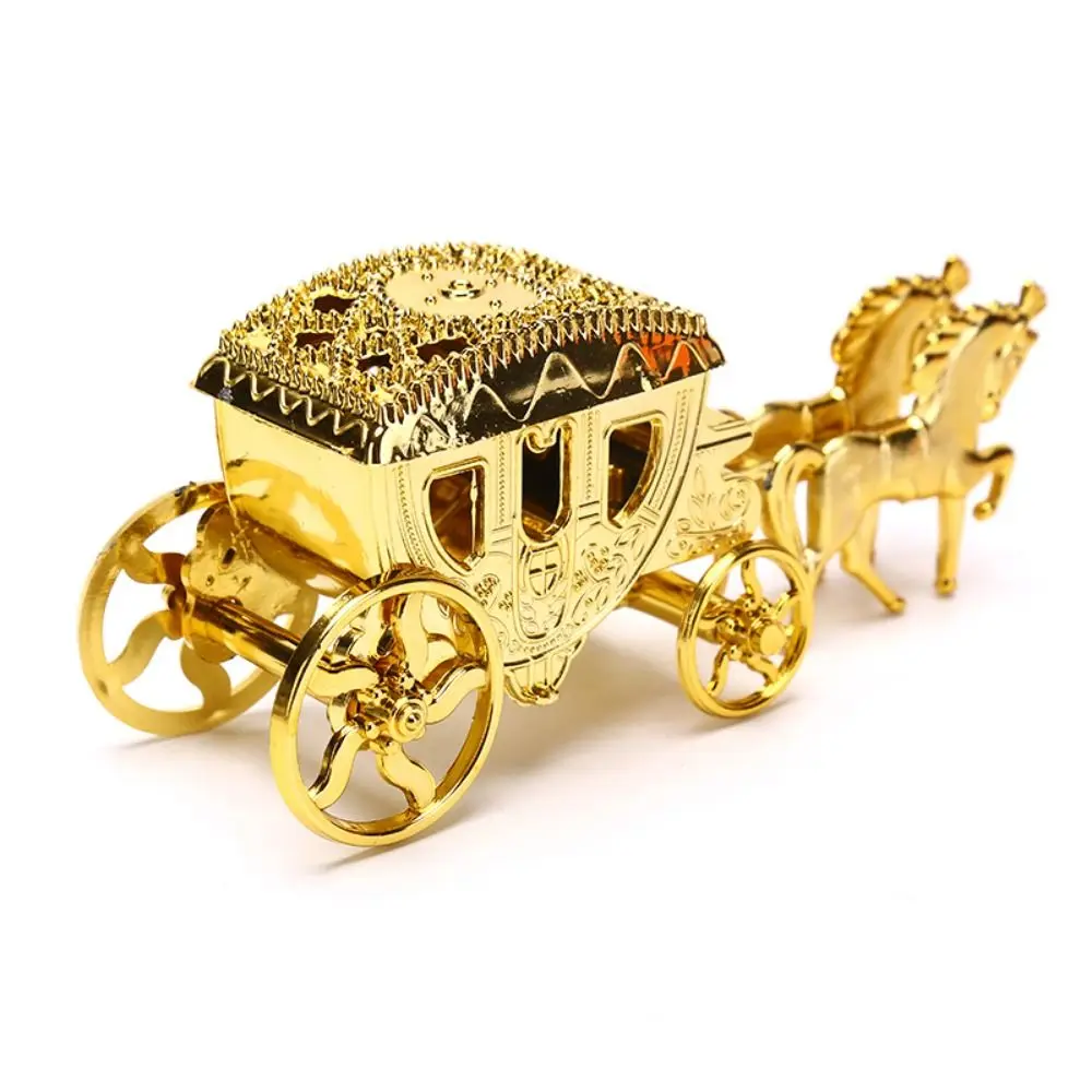 

Portable Exquisite Carriage Candy Box Plastic Cute SmallCarriage Ornaments High-end Carriage Model Home