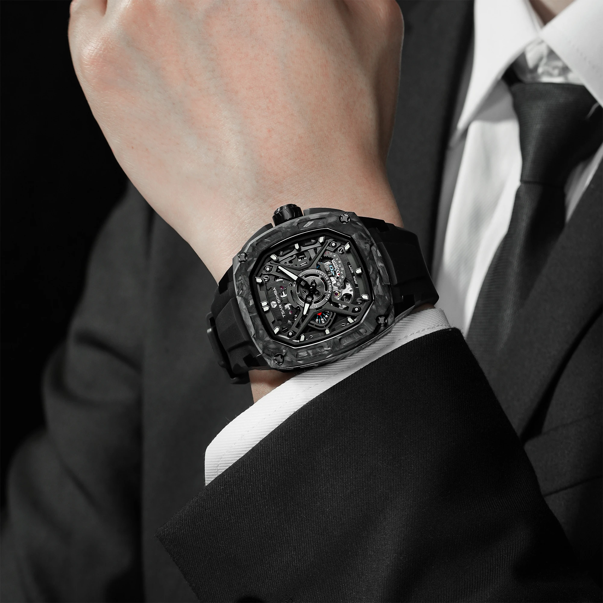 TSAR BOMBA Men's Automatic Mechanical Watch Miyota Movement 316L Stainless Steel Carbon Fiber Sapphire Crystal 5ATM Wristwatch