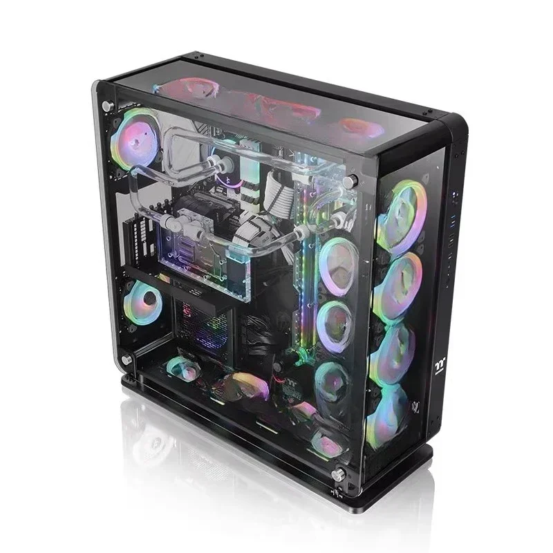 Desktop computer water-cooled mainframe box