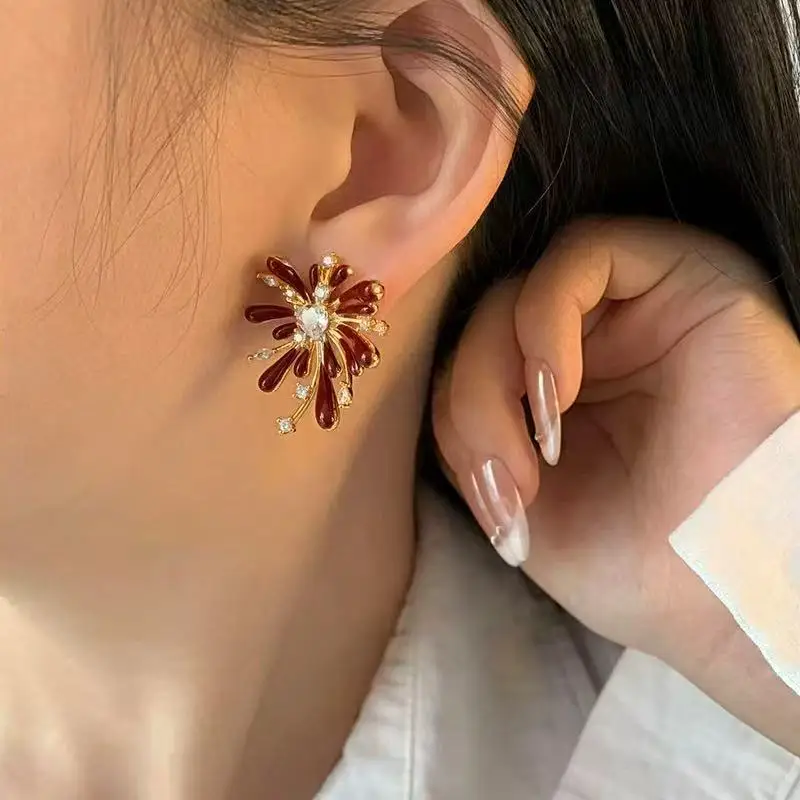 Vintage Red Color Fireworks Heart Rhinestone Stud Earrings New Year Festival Temperament Fashion Jewelry for Women Gifts