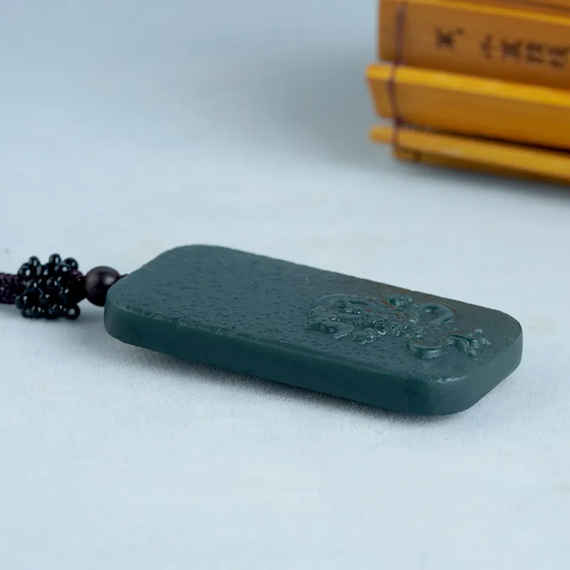 Xinjiang Hetian jade sapphire zodiac dragon pendant for men and women, creative carving jade zodiac dragon jade pendant pendant