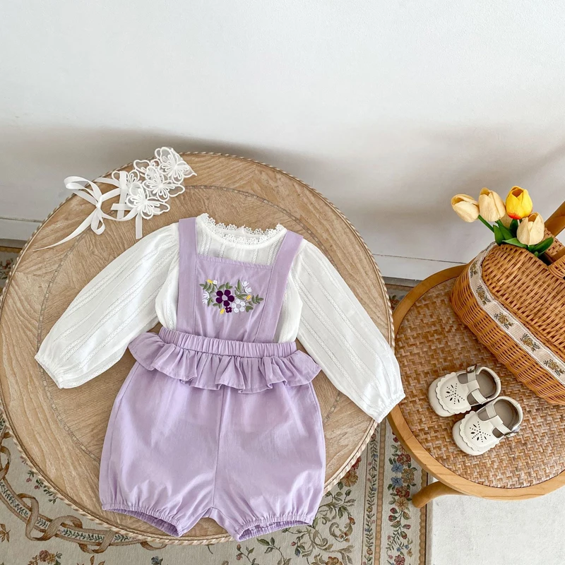 Autumn new 0-3 year old baby set for baby   girl with jacquard long sleeved top and embroidered overalls