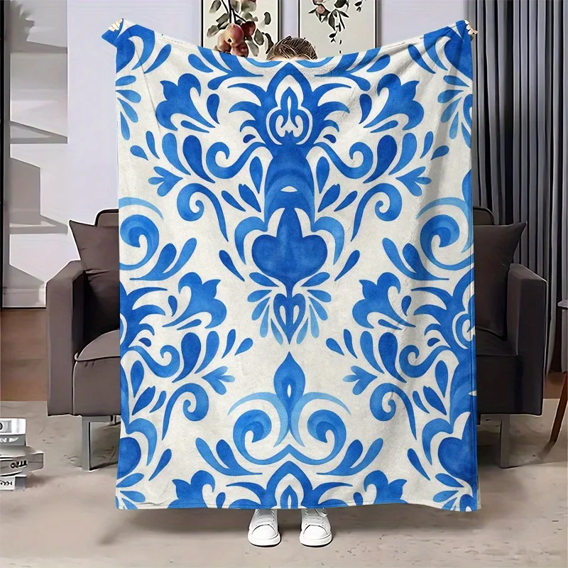 Blue White Porcelain Floral Flannel Blanket, Retro Baroque Pattern Soft Throw Blanket Sofa Bed Travel Home Decor Warm Nap Cover