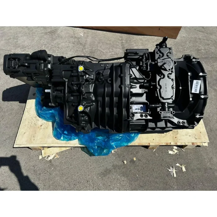 Original Factory Sinotruk Howo 371 375 336 380 370HP Gearbox Transmission WG9725220376 for Sinotruck Engine Parts