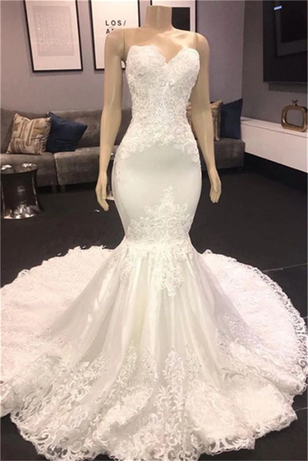 

Stunning Sweetheart Lace Mermaid Wedding Dress Elegant Long Women Appliqued Backless Bridal Gowns Customized