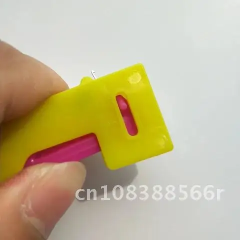 

Наперсток для иголок 5 шт., инструмент для шитья, направляющая для пожилых, игла, легкое устройство, автоматические швейные принадлежности LFR08