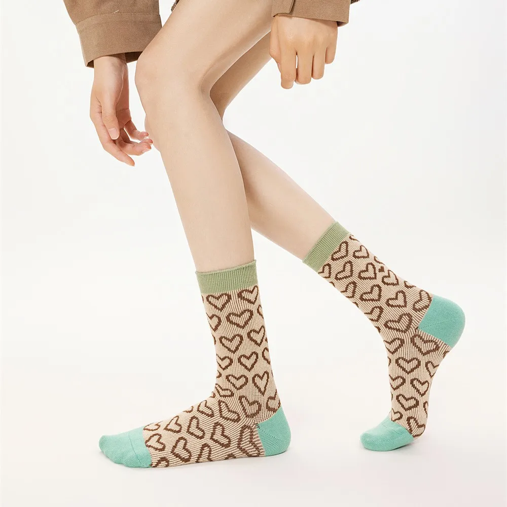 Kaus Kaki Desainer Kaus Kaki Wanita Musim Gugur Musim Dingin Gaya Hati yang Menawan Kaus Kaki Setengah Betis Nyaman Lembut Hangat Kaus Kaki Berbulu Hadiah untuk Wanita