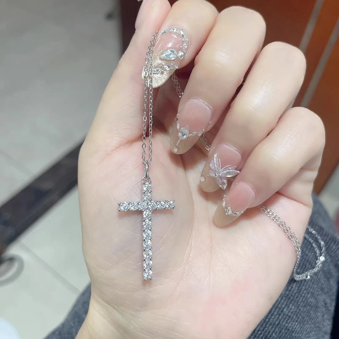 

Классическое минималистичное женское колье-крестик из серебра 925 пробы с подвеской из муассанита, подарок на праздник