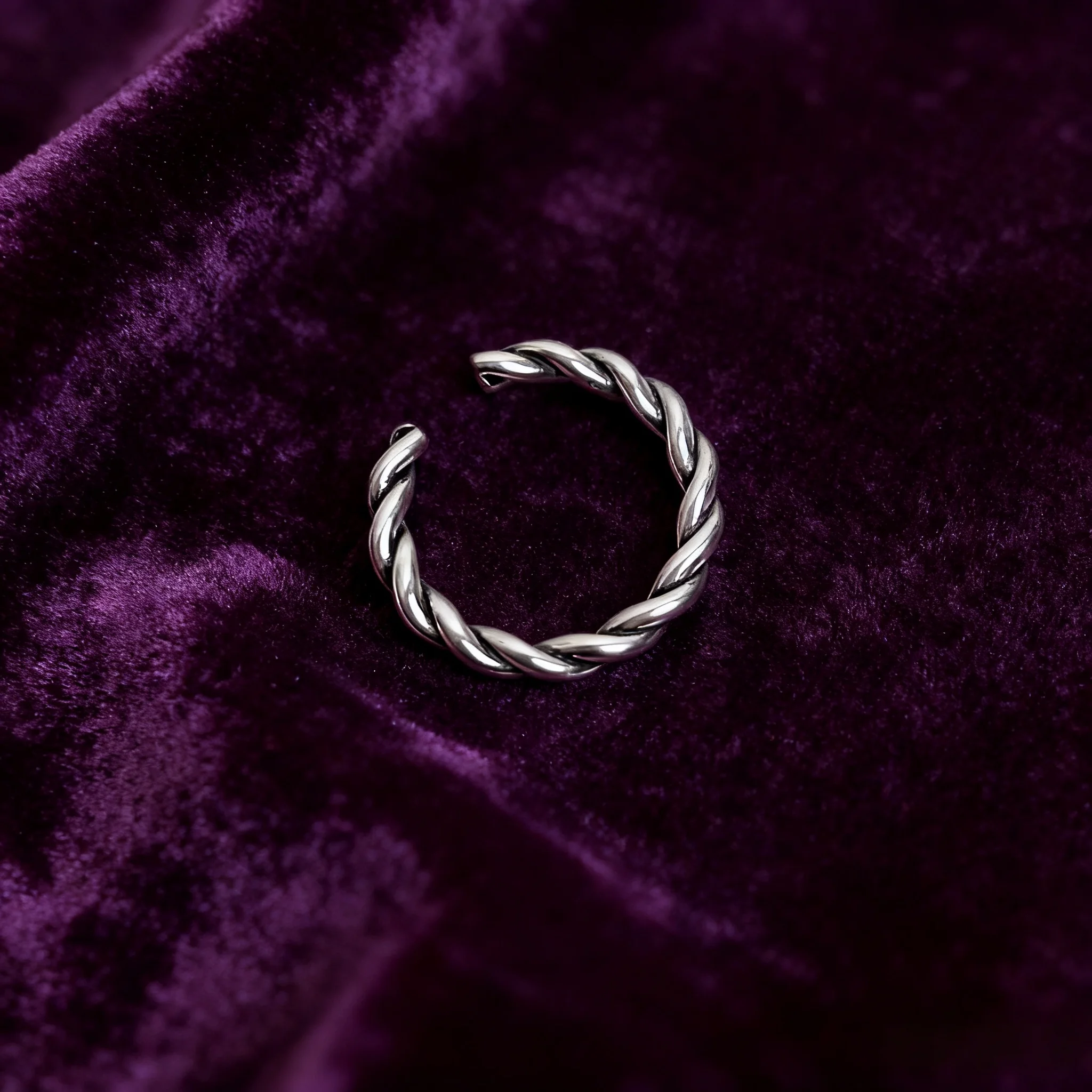 

New Hot Selling Silver Line Wrapped Open Ring Retro Style Popular Fashion Men Women Couple Party Jewelry Accessories Gift