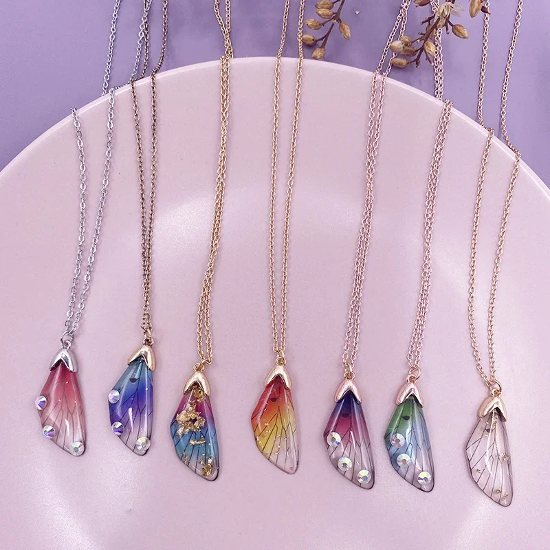 Fairy Gradient Resin Butterfly Pendant Necklaces for Women Gold Color Alloy Rhinestones Glitter Simulation Wing Chokers Necklace