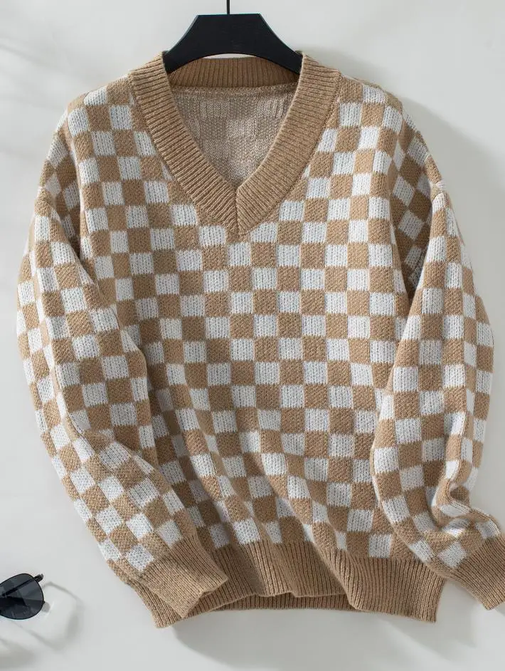 Suéter de estilo Retro para mujer, Top de otoño e invierno, última moda urbana, jersey con cuello en V, tejido informal holgado de manga larga a cuadros, 2025