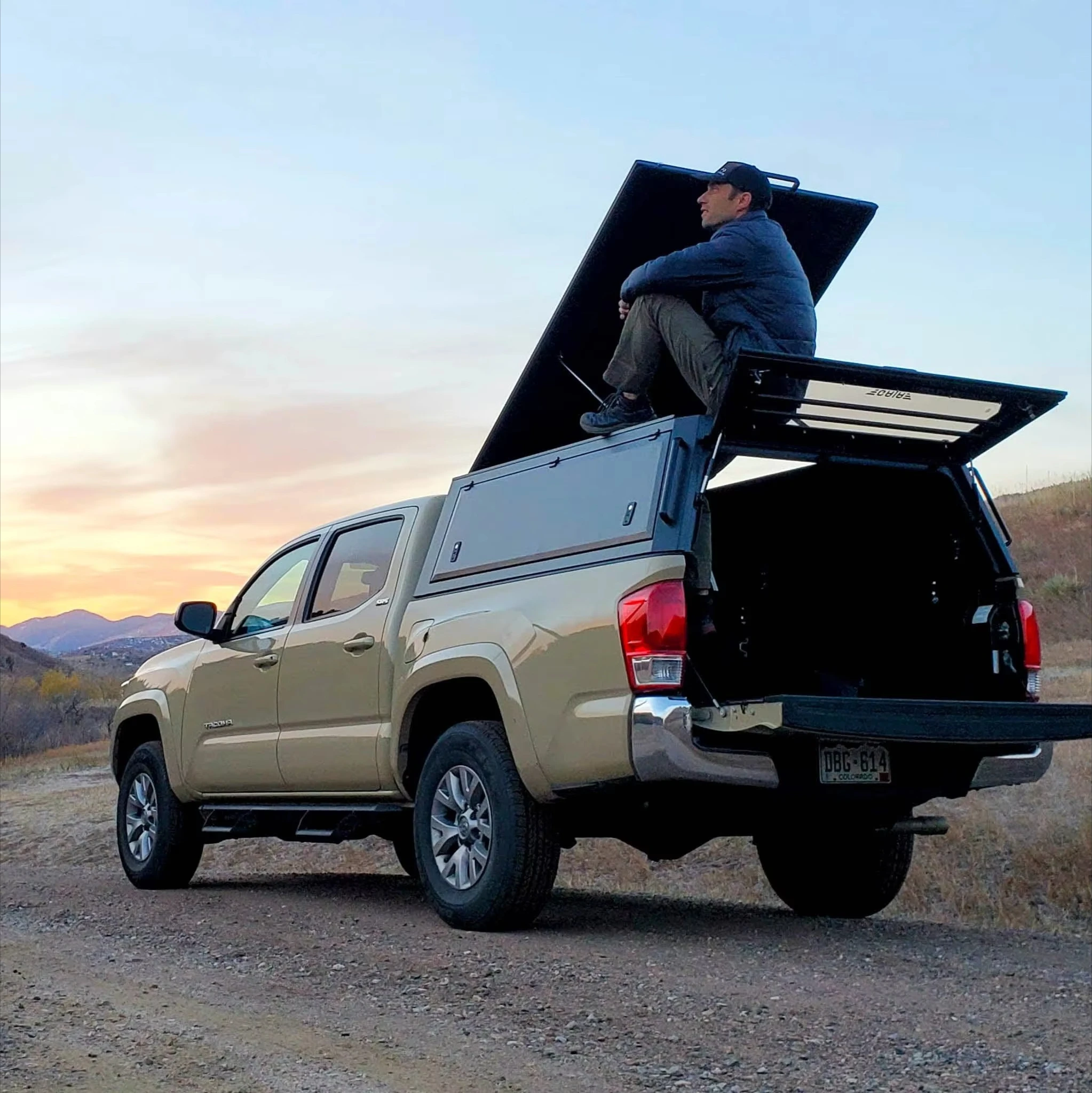 

Hard Type Aluminum Hardtop Canopy for F150 DMAX Colorado RAM1500 t Silverado