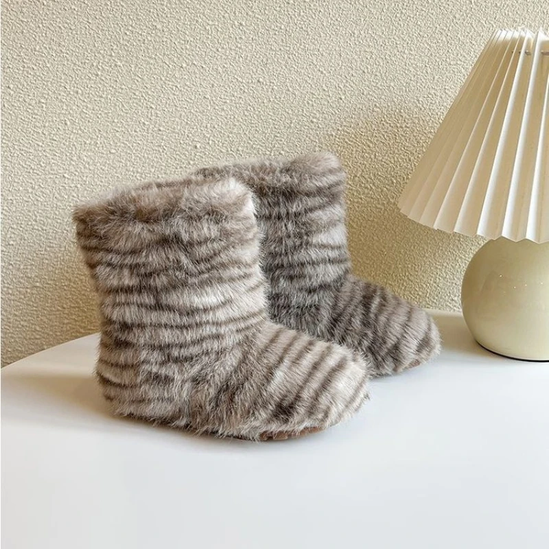 

Botas Fashion Personalized Girls Snow Boots 2025 Winter New Kids Cotton Shoes Comfort Anti Slip Girls' Hairy Ankle Boots Zapatos