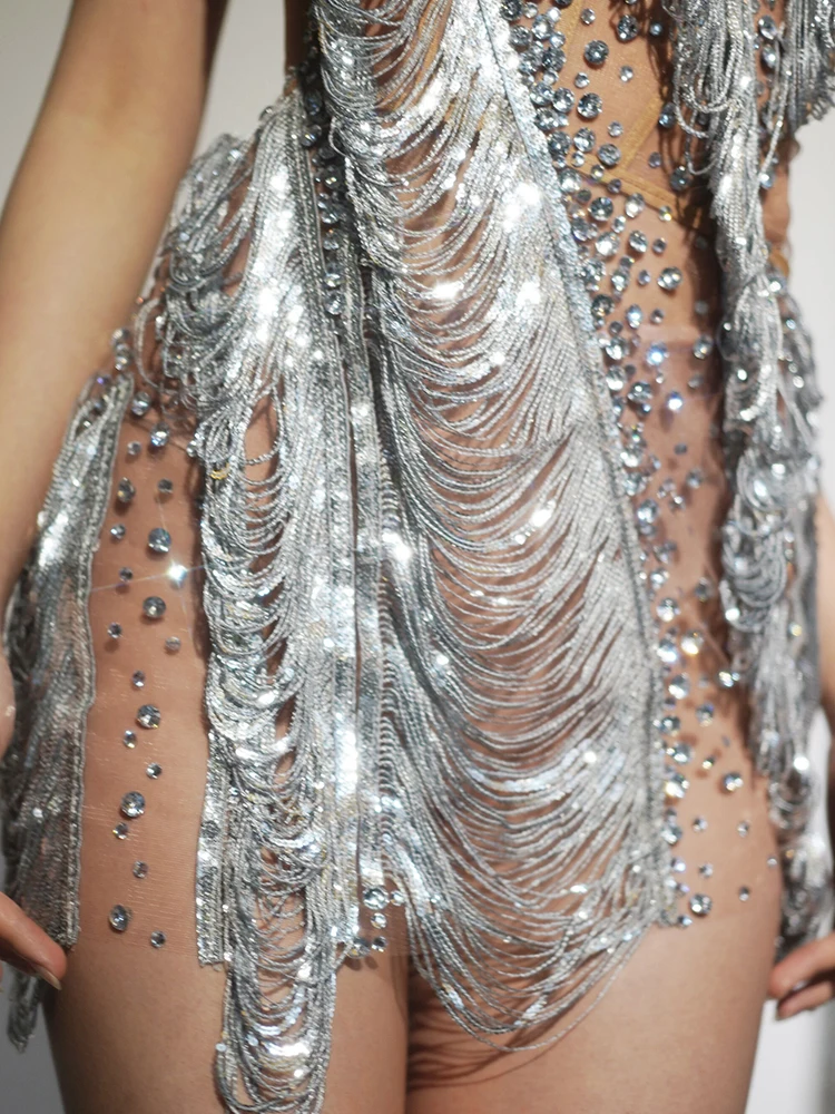 2025 nouvelle robe de soirée Sexy argent strass frange robes courtes chanteur scène Performance Costume Showgirl danse tenue VDL3889