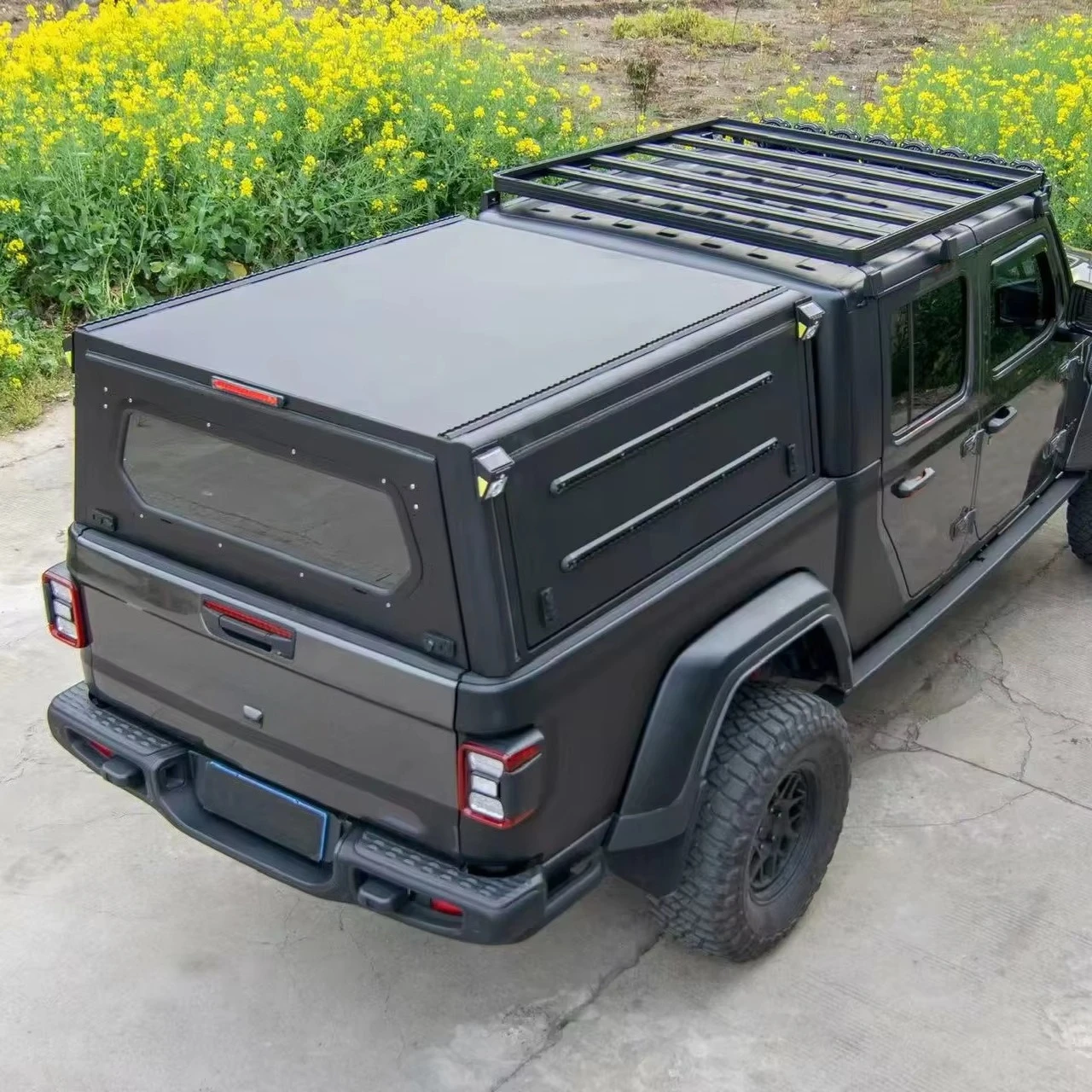 

Perfect Fit Custom Hardtop Camper Canopy for Wrangler Navara Gladiator Pickup