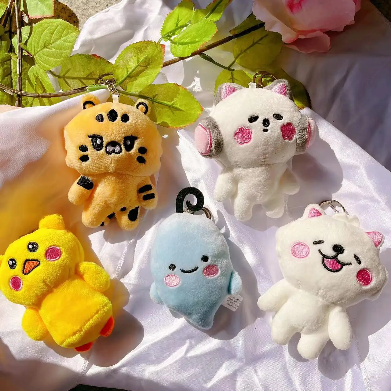 KPOP Fim's Club CHAEWON KAZUHA Cartoon Plush Keyring Pendant YUNJIN EUNCHAE Cute Doll Keychain Bag Decor Accessories Fans Gift