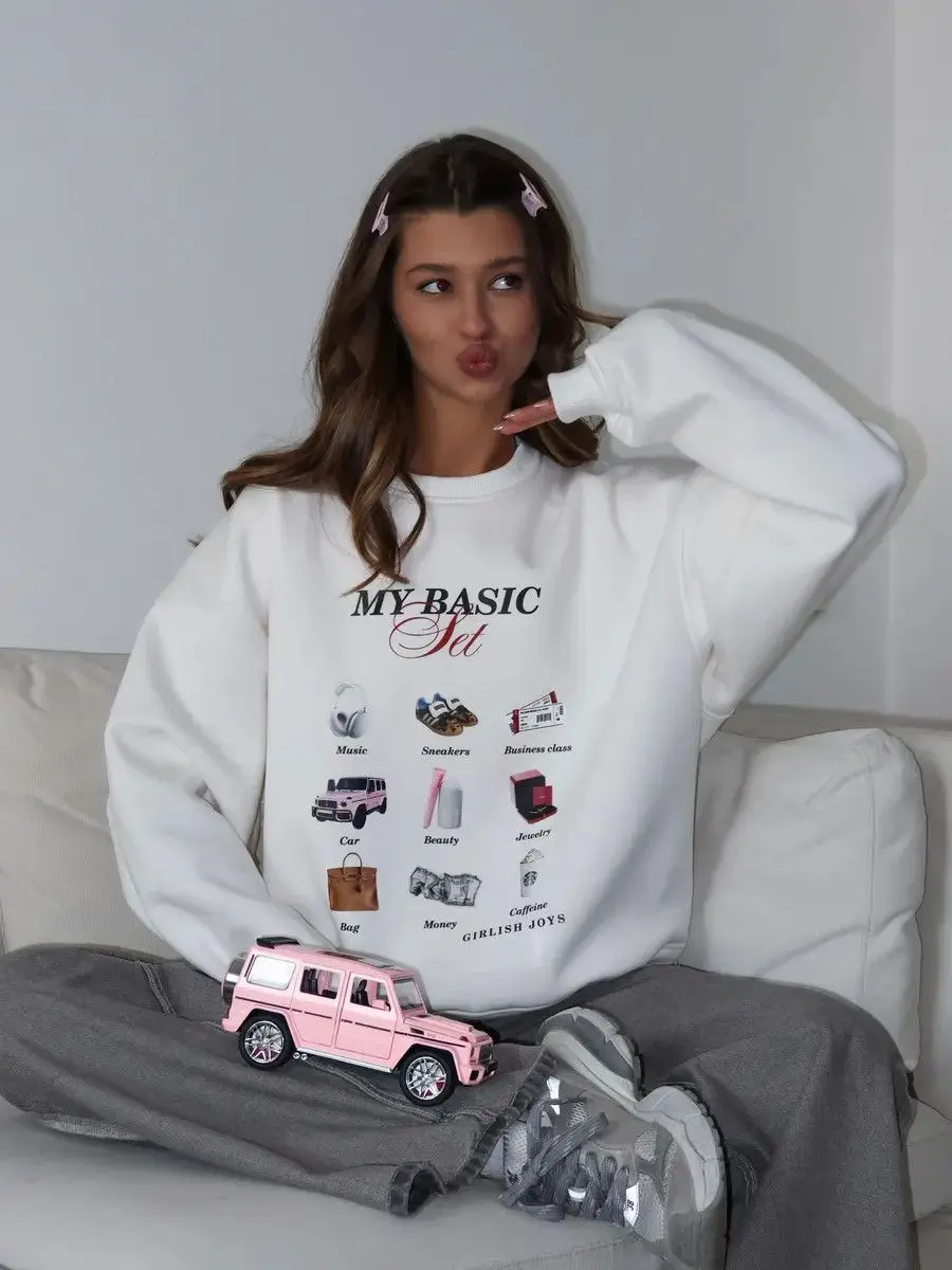 

The New Autumn and Winter Trendy Brand Chic, with Its Fun and Stylish Casual Printed Loose and Versatile Sweatshirts Is in Vogue