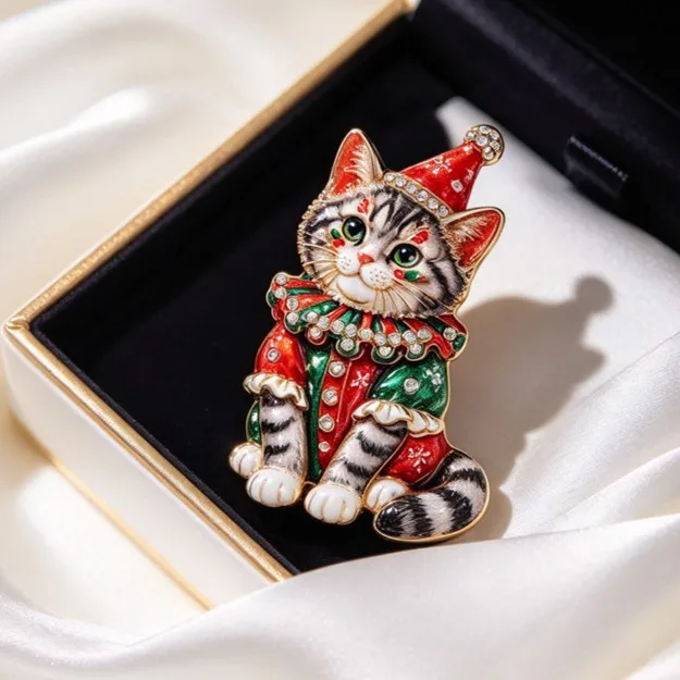 Cross border new Christmas cat brooch, high-end, light luxury, cute animal brooch, holiday gift decoration - view 3