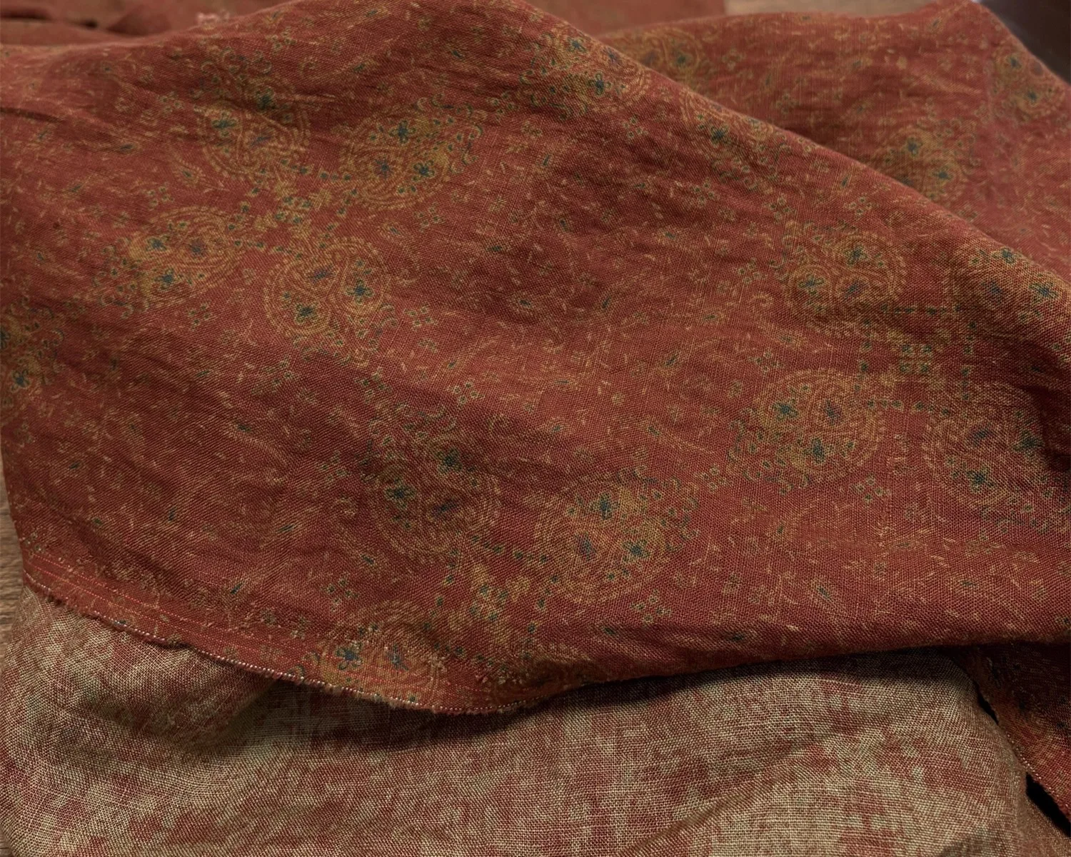 

1yard natural flax fabric Unique flower print tissu Skirt dress shirt bag cheongsam fabric for clothing