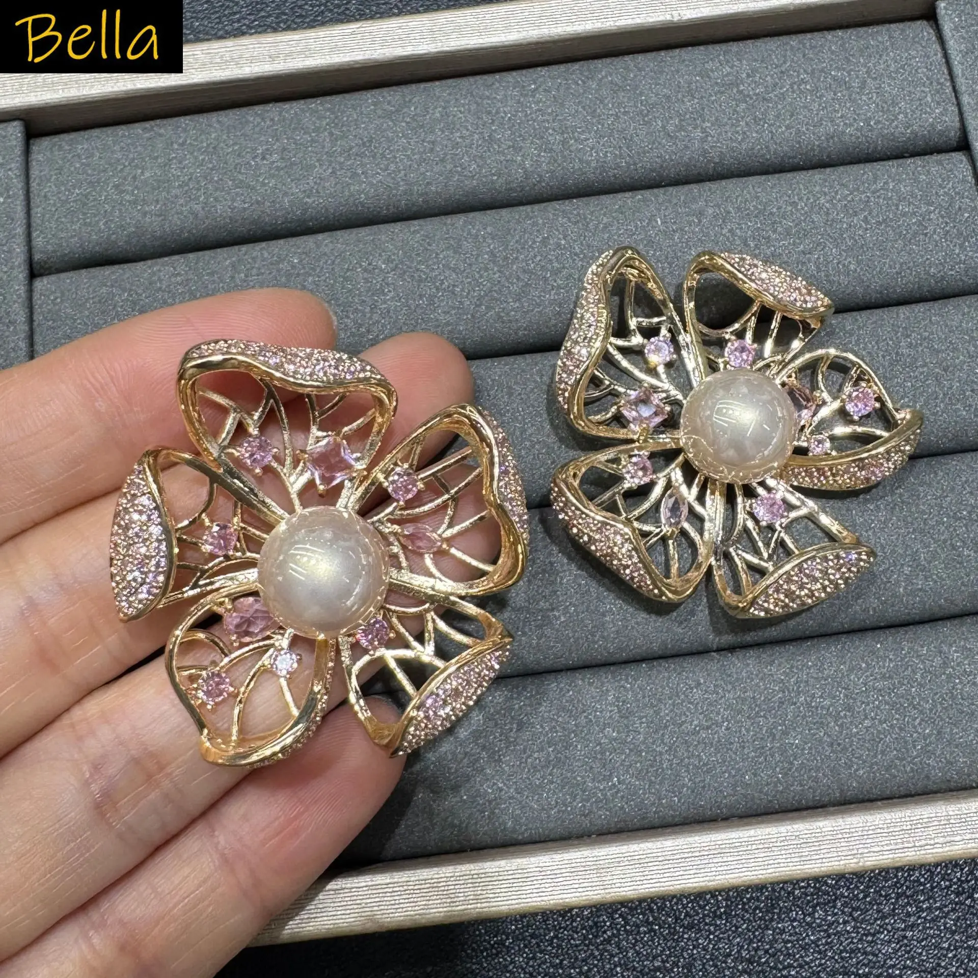 

Luxurious Hollow Flower Pearl Stud Earrings with Cubic Zirconia Gold Silver Tone Statement Earrings for Women party jewelry