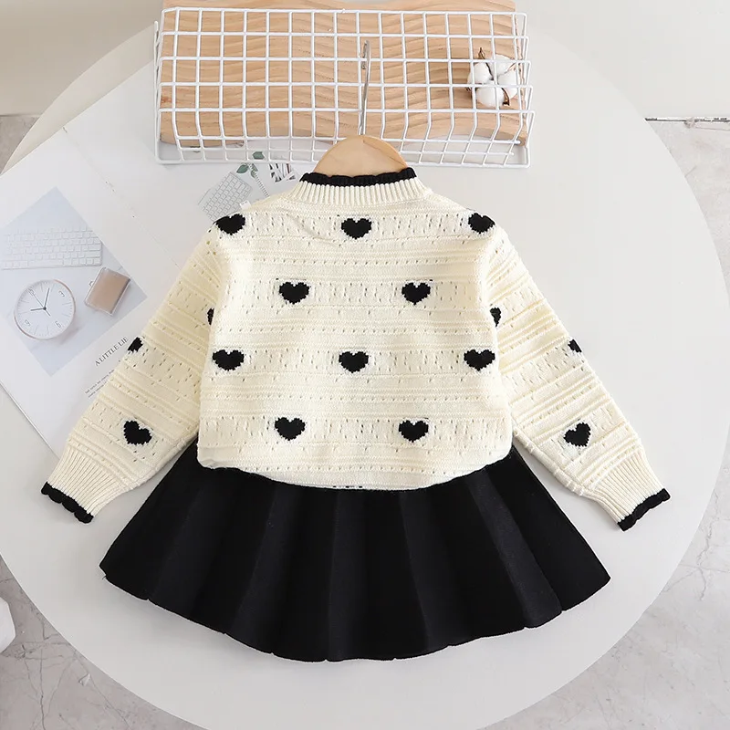 Baby Girl Cute Casual Clothes Winter Soft Children\'s Set Girls Knitted Hollow Top + Bawełniana krótka spódniczka Dwuczęściowy zestaw kostiumów dla