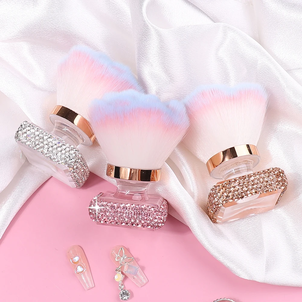 

1 шт. кисть для удаления пыли с ногтей, украшенная стразами, инструмент для чистки ногтей с блестками, для салонов и домашнего маникюра
