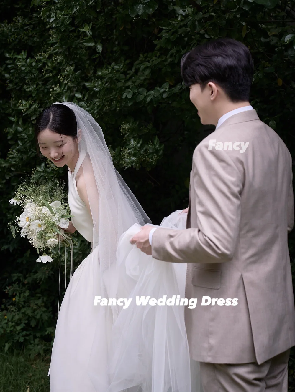 ชุดแต่งงานแบบเกาหลี ดีไซน์หรูหรา สายคล้องคอ ทรงเมอร์เมด ผ้าซาตินยืดหยุ่น ชุดราตรีหางยาว ถ่ายรูปได้  สามารถสั่งตัดได้