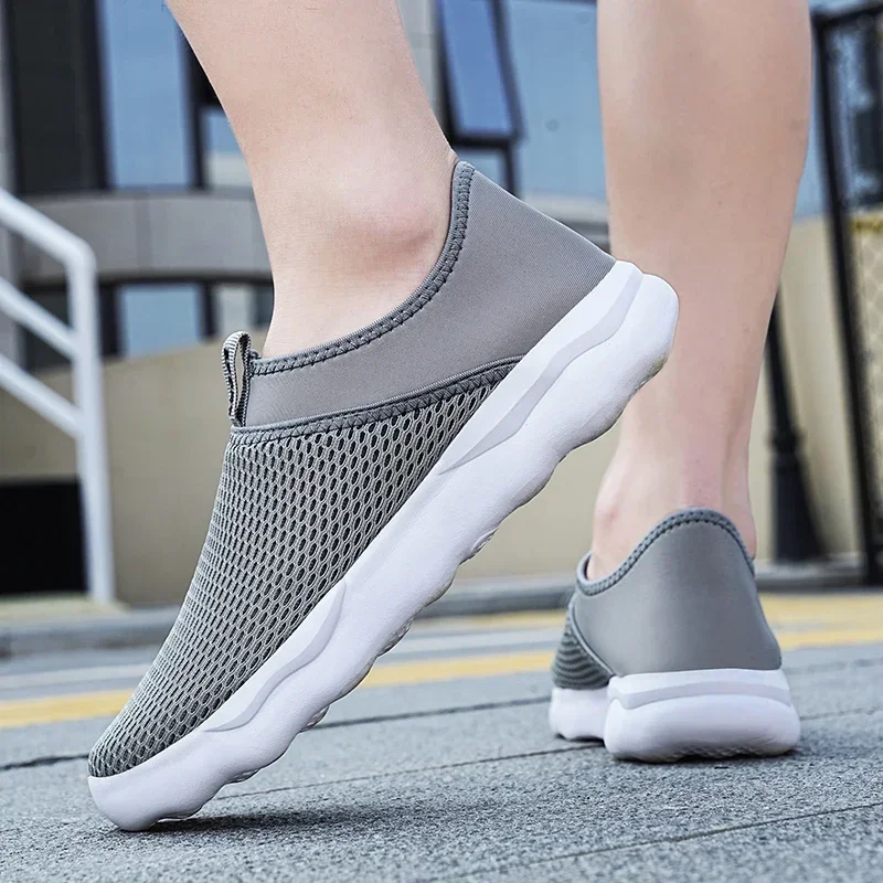 2023 Hot Sale Men's Shoes Slip on Men's Vulcanize Shoes Spring and Autumn Solid Net Cloth Mid Heel Casual Breathable Sneakers