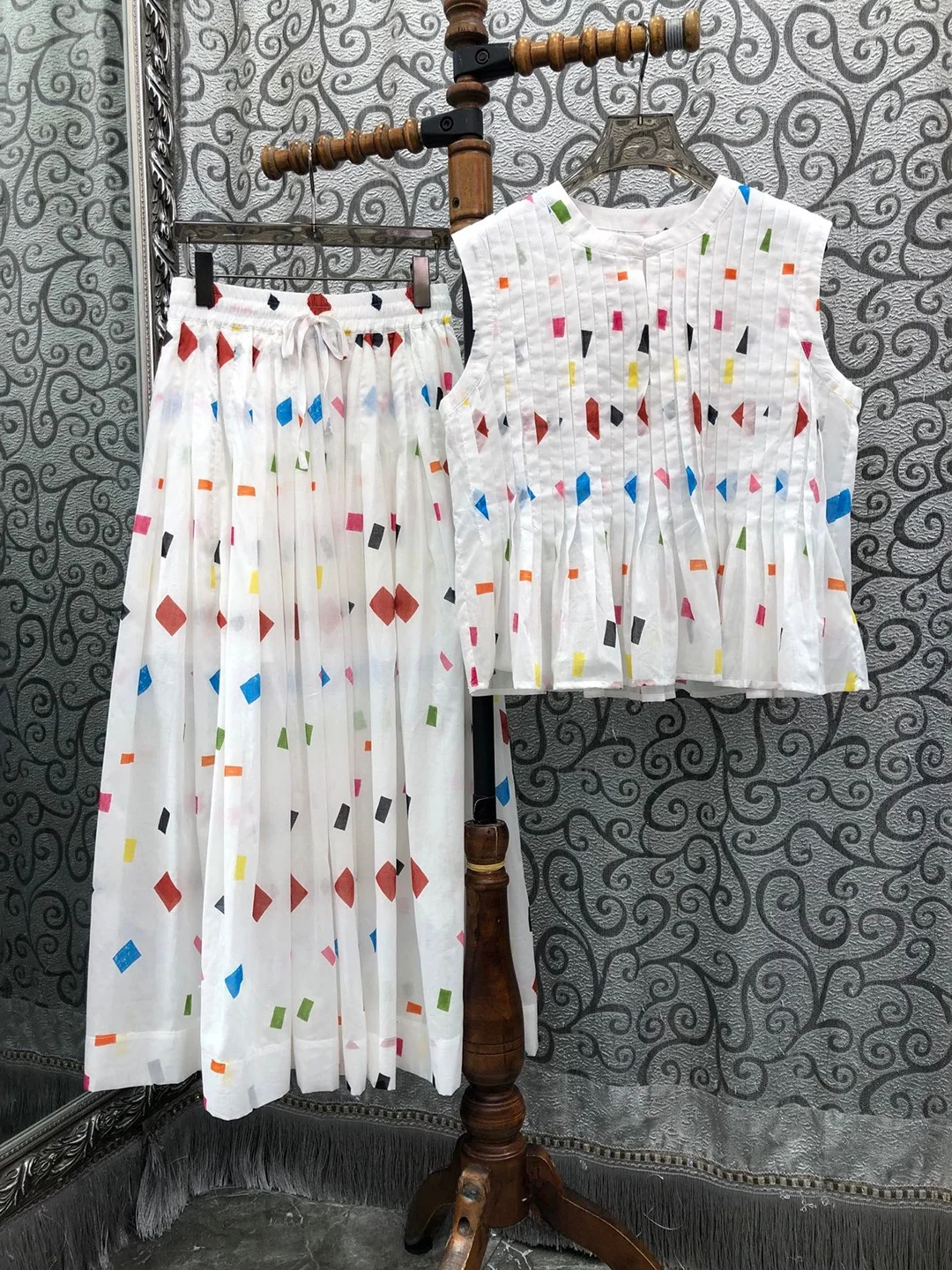 Milan Small Town Southern Oil Version Geometric Print Stand Collar Sleeveless Top with Same Color Drawstring A-Line Skirt Set
