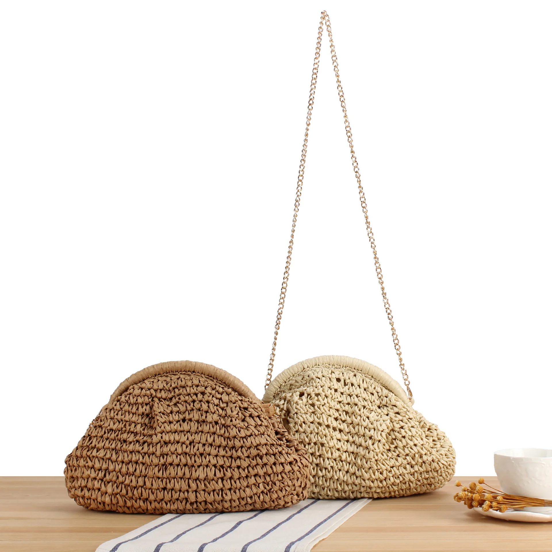 

Women Straw Woven Bag Chain Strap Straw Clutch Purse Large Capacity Stylish Crossbody Bag Solid Color for Summer Beach
