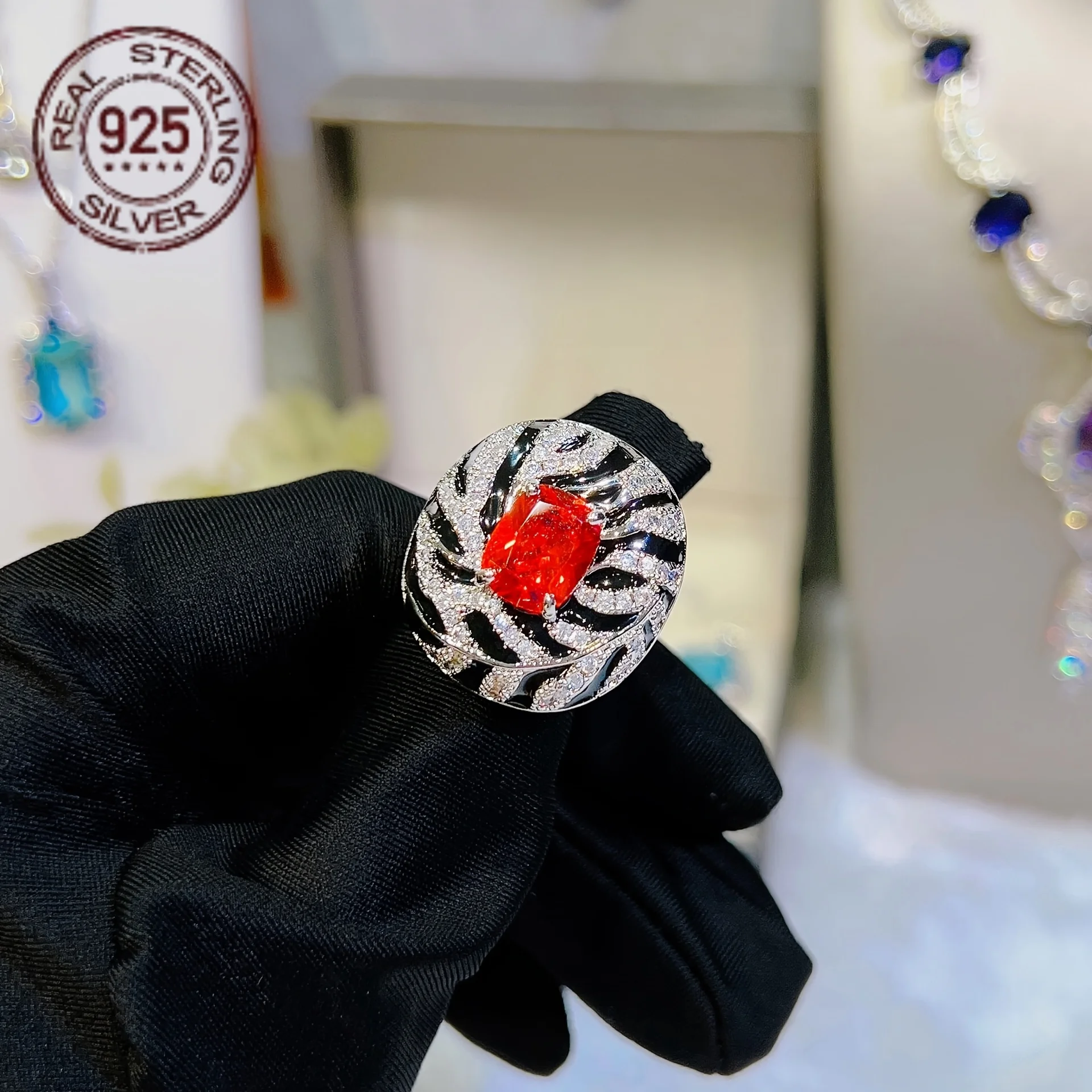 

2026 Новая тенденция, современный ретро-зерунок зебры, лабораторные рубиновые кольца, стерлинговое серебро 925 пробы, обручальное кольцо для женщин, роскошные ювелирные изделия