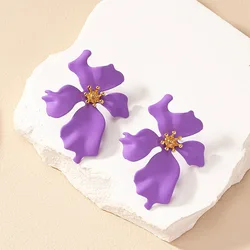 Retro Irregular Flower Earrings For Women Party Gift Holiday OL Fashion Jewelry Ear Accessories E397