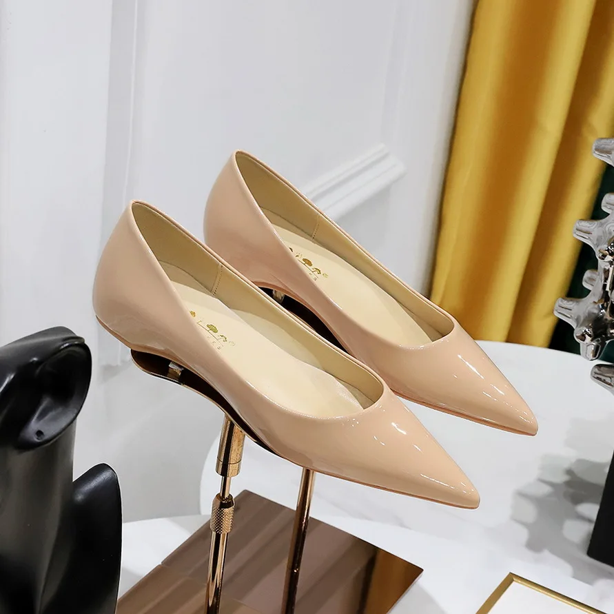 Women's Shoes 2026 Spring Simple and Versatile Women's Shoes Shallow Mouth Pointed Inner Height Increase Single Shoes for Women