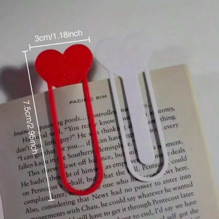 2 Creative Heart-Shaped Bookmarks - Red And Black Glitter Page Markers, Durable Plastic Reader's Book Accessories, Ideal For Book Lovers And Friends (Gift Ideas), Reading Bookmarks, Vibrant Design, Lightweight Bookmarks