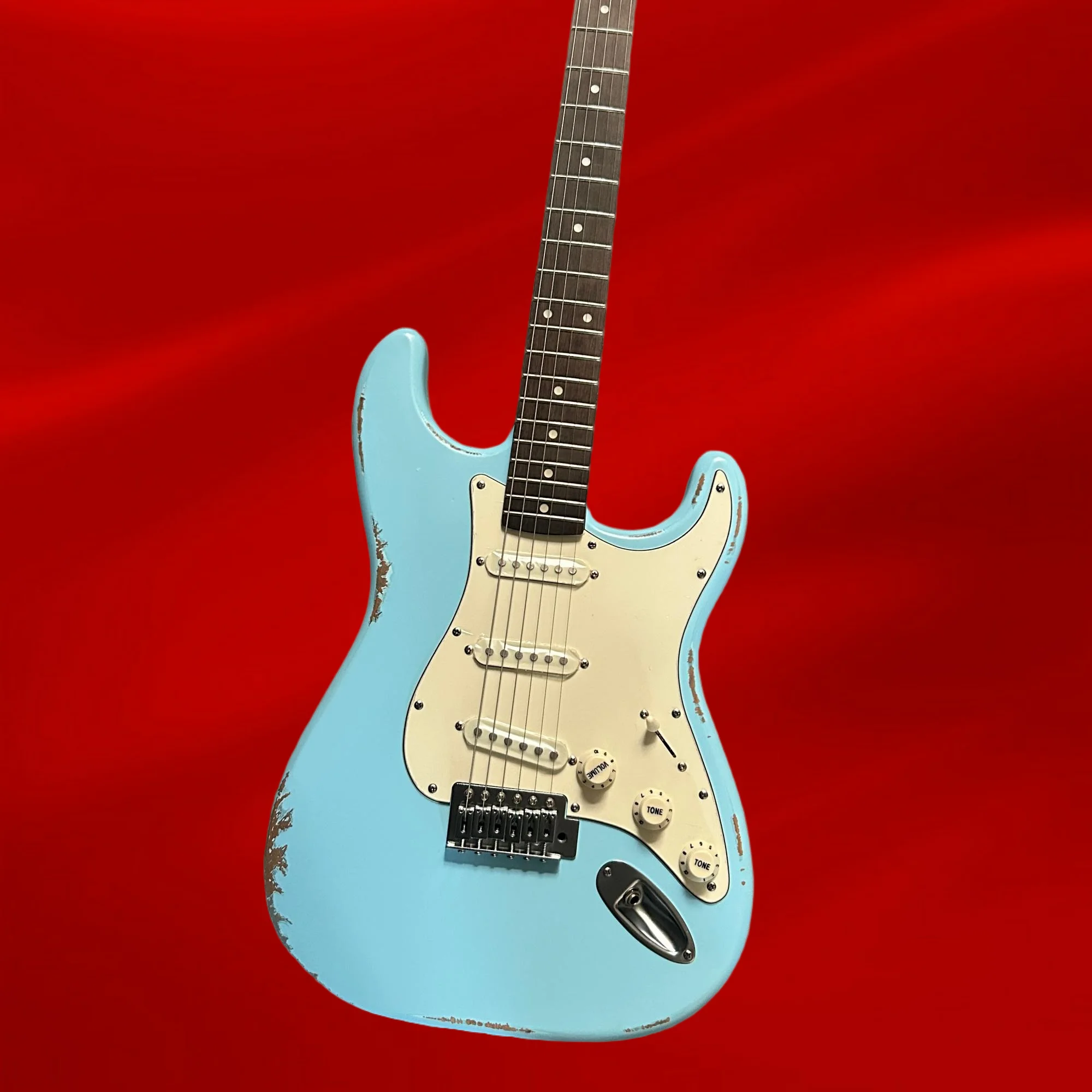 

Гитара 2026 года, синего цвета, корпус из ольхи, гриф из палисандра